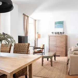 https://apartamento-de-lujo-en-plaza-del-teatro.1costadelsol.com